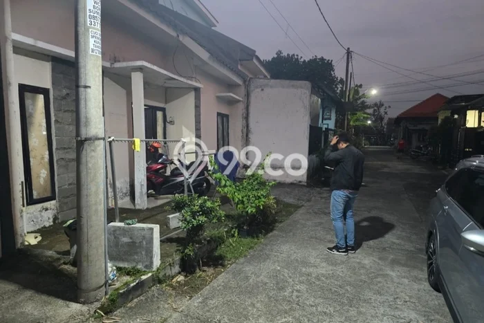 Rumah Nyaman 2 KT LB 100m2 Kondisi Bagus di Gresik Kota Rumah Nyaman 2 KT LB 100m2 Kondisi Bagus di Gresik Kota