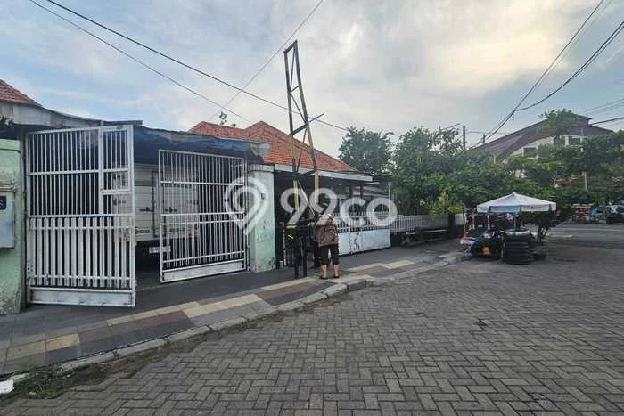 Hunian Mewah LB 231m2 Siap Pakai Desain Elegan di Surabaya Kota, Surabaya Hunian Mewah LB 231m2 Siap Pakai Desain Elegan di Surabaya Kota, Surabaya