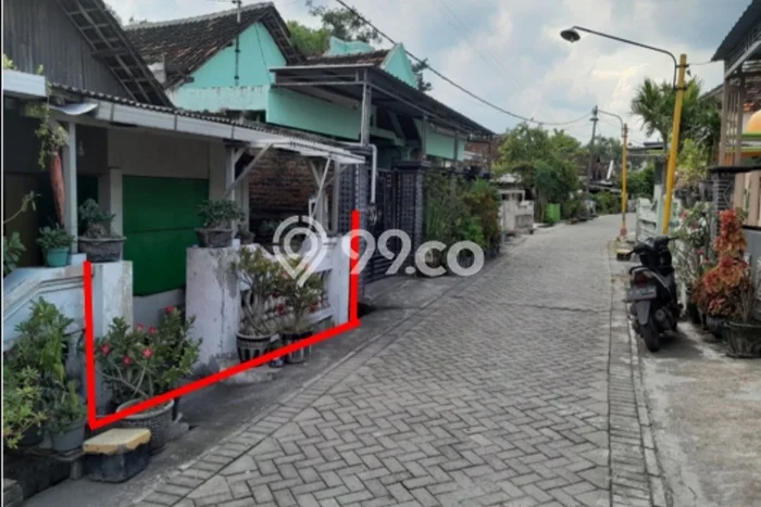 Rumah Murah LT 152m2 di Gresik Kota Lingkungan Asri Rumah Murah LT 152m2 di Gresik Kota Lingkungan Asri