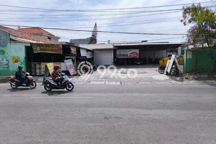 Tanah Dijual Lokasi Strategis di Surabaya dengan Luas 400m2 Tanah Dijual Lokasi Strategis di Surabaya dengan Luas 400m2