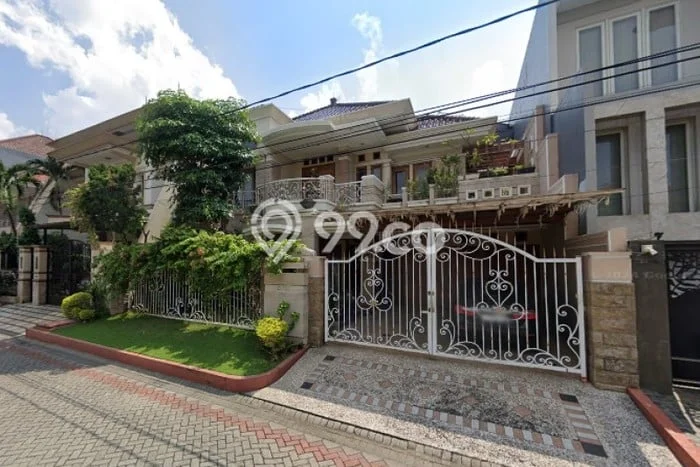 Jual Rumah Luas Megah Dengan View Cantik di Surabaya Kota, Surabaya Jual Rumah Luas Megah Dengan View Cantik di Surabaya Kota, Surabaya