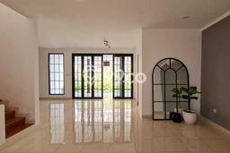 Rumah Luxury Modern Tanpa Renovasi di Bintaro Tangerang Selatan Rumah Luxury Modern Tanpa Renovasi di Bintaro Tangerang Selatan