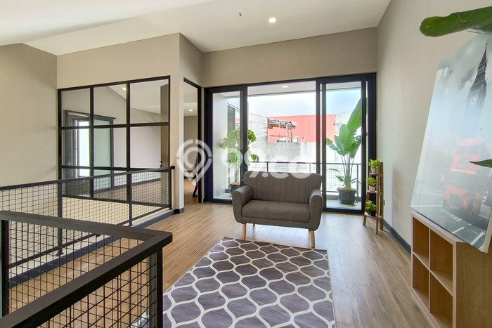 Rumah Elit Modern Tanpa Renovasi di BSD City Tangerang Rumah Elit Modern Tanpa Renovasi di BSD City Tangerang