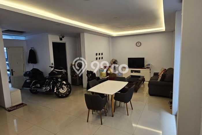Rumah Luxury Modern Tanpa Renovasi di Cipete Jakarta Selatan Rumah Luxury Modern Tanpa Renovasi di Cipete Jakarta Selatan