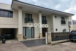 Jual Rumah Luas Megah Dengan View Eksklusif di Kemang, Jakarta Selatan Jual Rumah Luas Megah Dengan View Eksklusif di Kemang, Jakarta Selatan