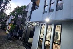 For Sale! Premium House LT 105m2 Desain Elegan di Fatmawati For Sale! Premium House LT 105m2 Desain Elegan di Fatmawati