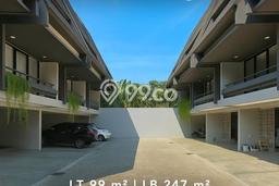 Jual Rumah Luas Elegan Dengan View Eksklusif di Kemang, Jakarta Selatan Jual Rumah Luas Elegan Dengan View Eksklusif di Kemang, Jakarta Selatan