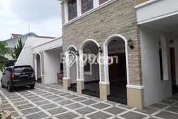 Siap Huni Rumah Mewah 15 Kamar di Kebon Jeruk Dekat ke Mana Pun Siap Huni Rumah Mewah 15 Kamar di Kebon Jeruk Dekat ke Mana Pun