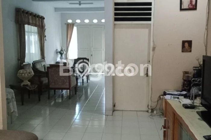 FOR SALE! Komersial di Kembangan Jakarta Barat, LT 207m2, LB 350m2 FOR SALE! Komersial di Kembangan Jakarta Barat, LT 207m2, LB 350m2