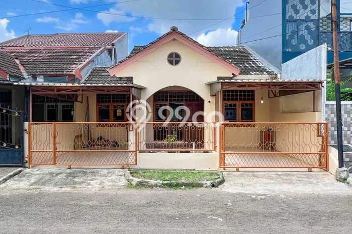 For Sale Rumah 3 Kamar Lokasi Ideal Nyaman dan Strategis di Curug For Sale Rumah 3 Kamar Lokasi Ideal Nyaman dan Strategis di Curug