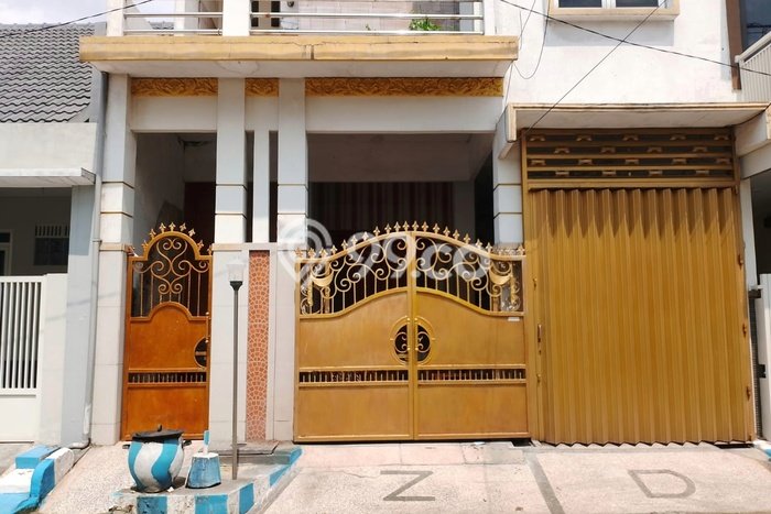 For Sale Rumah 4 Kamar Lokasi Ideal Nyaman dan Strategis di Taman For Sale Rumah 4 Kamar Lokasi Ideal Nyaman dan Strategis di Taman