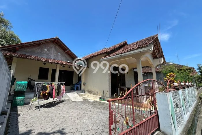 Rumah Minimalis Dijual di Cawas 3 Kamar dengan Luas Tanah 320m2 Rumah Minimalis Dijual di Cawas 3 Kamar dengan Luas Tanah 320m2
