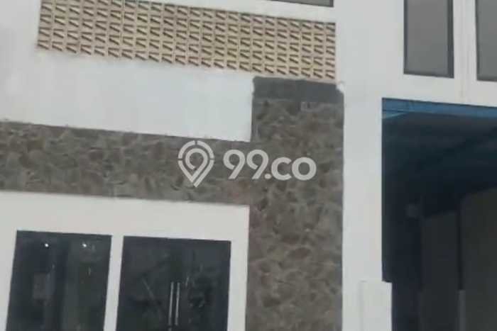 KAWASAN PREMIUM! Gudang di , Luas 1300m2m², Pusat Bisnis KAWASAN PREMIUM! Gudang di , Luas 1300m2m², Pusat Bisnis