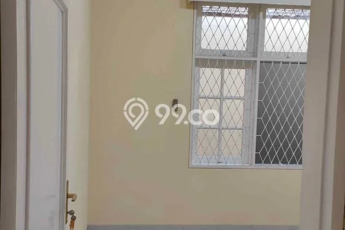 Rumah Disewakan Jakarta Selatan LT 240m2 LB 200m2 Kawasan Tanjung Barat Rumah Disewakan Jakarta Selatan LT 240m2 LB 200m2 Kawasan Tanjung Barat