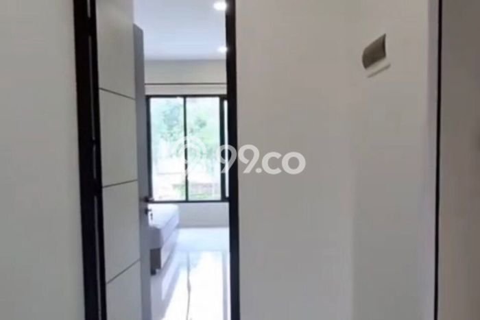 Siap Huni Rumah Mewah 4 Kamar di Kelapa Gading Dekat ke Mana Pun Siap Huni Rumah Mewah 4 Kamar di Kelapa Gading Dekat ke Mana Pun
