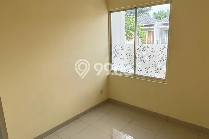 Disewakan! Rumah 4 Kamar Tidur &
3 Kamar Mandi di BSD Residence One, Tangerang Disewakan! Rumah 4 Kamar Tidur &
3 Kamar Mandi di BSD Residence One, Tangerang