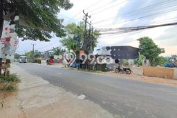 Tanah Disewakan Lokasi Tangerang Seluas 1000m2 Strategis dan Aman Tanah Disewakan Lokasi Tangerang Seluas 1000m2 Strategis dan Aman