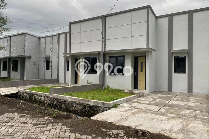 Rumah area Ajung, Jember, Luas 60m2m² LB 30m2m² Rumah area Ajung, Jember, Luas 60m2m² LB 30m2m²