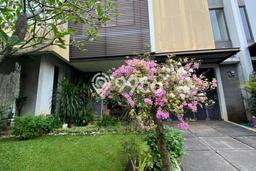 Rumah Elit Modern Tanpa Renovasi di BSD Tangerang Rumah Elit Modern Tanpa Renovasi di BSD Tangerang