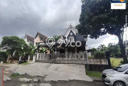 Dijual Rumah Luas Elegan Dengan View Eksklusif di Cibubur, Bogor Dijual Rumah Luas Elegan Dengan View Eksklusif di Cibubur, Bogor