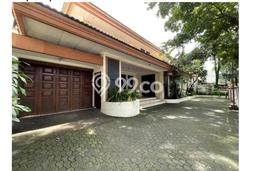 Ready to Use! Premium House LT 997m2 Desain Elegan di Ciateul Ready to Use! Premium House LT 997m2 Desain Elegan di Ciateul