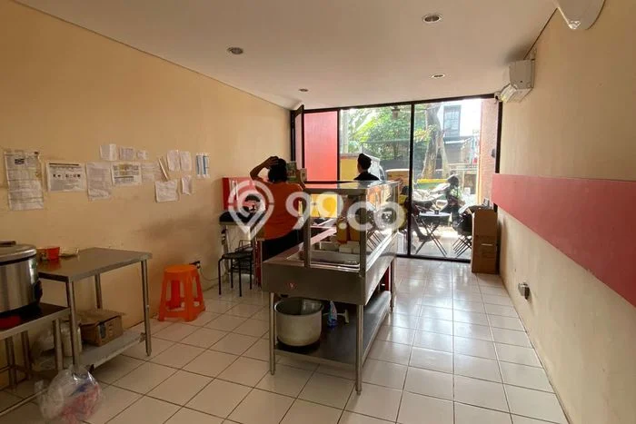 Lokasi Strategis! Dijual Komersial Bisnis di Cilandak, Jakarta Selatan Kondisi Bagus Lokasi Strategis! Dijual Komersial Bisnis di Cilandak, Jakarta Selatan Kondisi Bagus