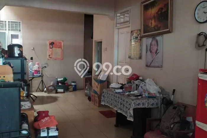Rumah Luas Asri 4 KT Siap Pakai di Pondok Gede Jakarta Timur Rumah Luas Asri 4 KT Siap Pakai di Pondok Gede Jakarta Timur