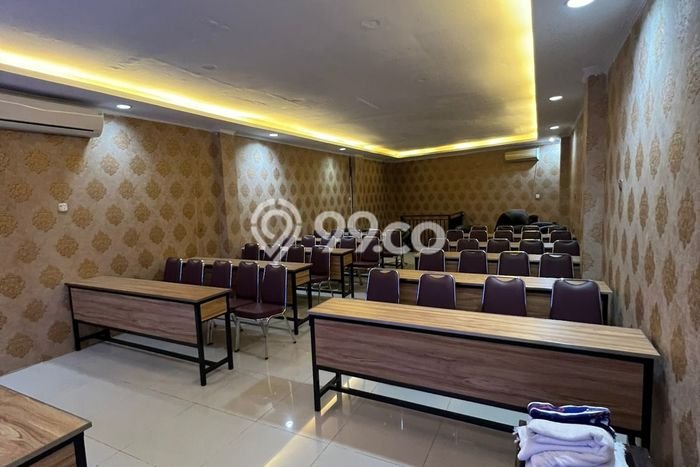Unit Komersial Dijual di Tapos Depok Luas Tanah 705m2, Luas Bangunan 250m2 Unit Komersial Dijual di Tapos Depok Luas Tanah 705m2, Luas Bangunan 250m2