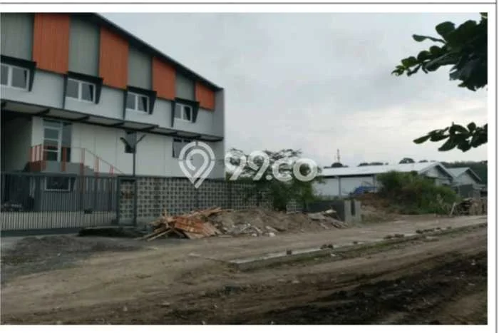 Gudang paling strategis disewakan di Ngaliyan Semarang Gudang paling strategis disewakan di Ngaliyan Semarang