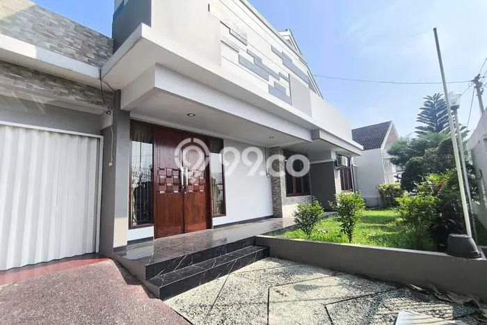 Disewakan! Rumah 3 Kamar Tidur &
2 Kamar Mandi di Kawi, Semarang Disewakan! Rumah 3 Kamar Tidur &
2 Kamar Mandi di Kawi, Semarang