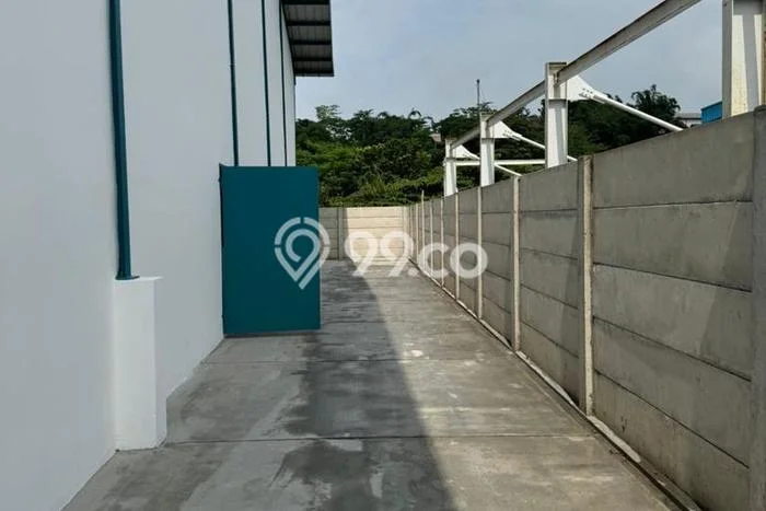 Disewakan Gudang komersial di Ngaliyan luas bangunan 4000m2 Disewakan Gudang komersial di Ngaliyan luas bangunan 4000m2