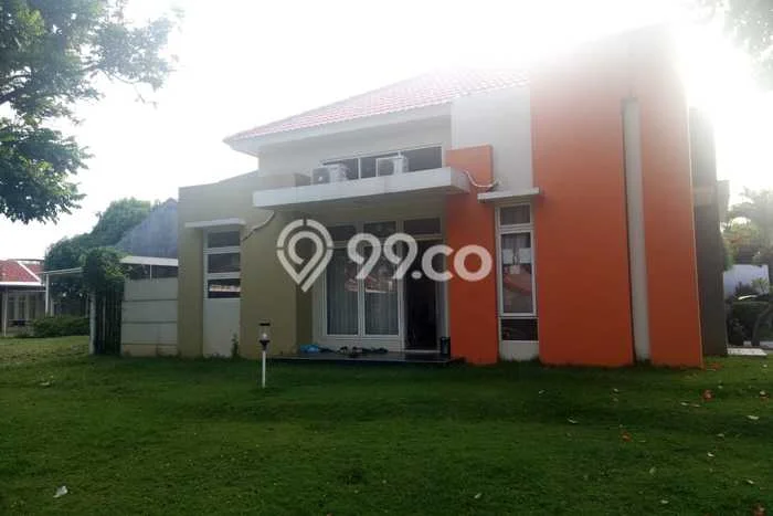 Ready to Use! Luxury House LT 252m2 Desain Elegan di Graha Padma Ready to Use! Luxury House LT 252m2 Desain Elegan di Graha Padma