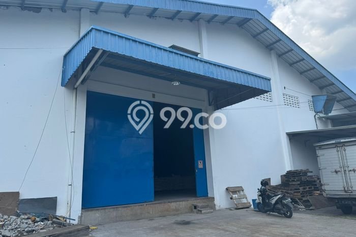 Unit Gudang Disewa Lokasi Ngaliyan, Semarang Spesifikasi Luas Bangunan 1200m2 Unit Gudang Disewa Lokasi Ngaliyan, Semarang Spesifikasi Luas Bangunan 1200m2