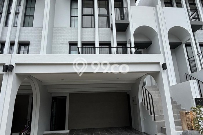 RECOMMENDED! Rumah di BSD Green Wich, 5 KT, Lokasi Strategis, LT 98m² LB 165m² RECOMMENDED! Rumah di BSD Green Wich, 5 KT, Lokasi Strategis, LT 98m² LB 165m²