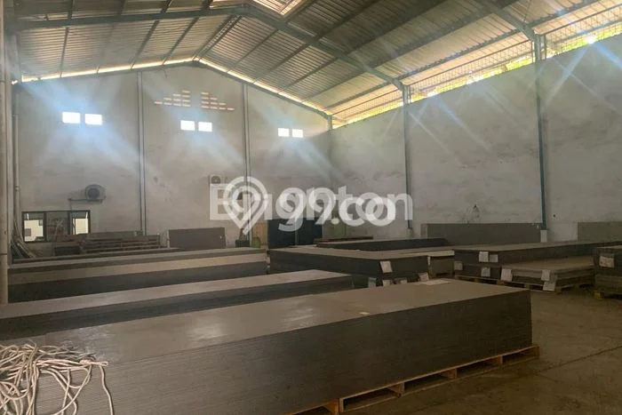 Gudang Dijual di Prime Area Tangerang Luas 420m2 Gudang Dijual di Prime Area Tangerang Luas 420m2