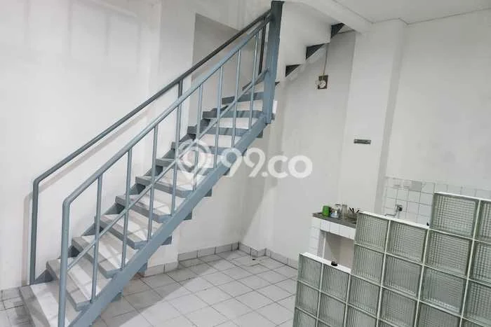 Komersial Dijual di Jakarta Barat LT 100m2 & LB 85m2 Lokasi Terbaik! Komersial Dijual di Jakarta Barat LT 100m2 & LB 85m2 Lokasi Terbaik!