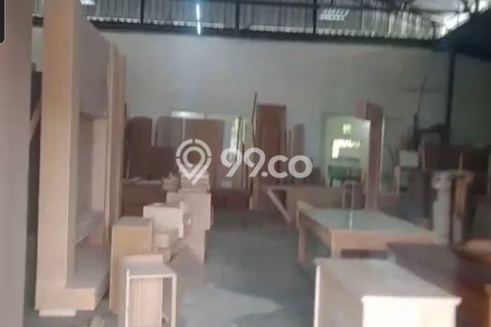 Unit Gudang Tersedia di Ubung Spesifikasi LB 700m2 Unit Gudang Tersedia di Ubung Spesifikasi LB 700m2
