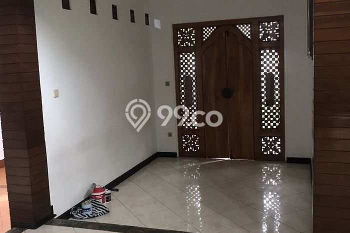 Hunian Elit LB 250m2 Siap Pakai Desain Elegan di Kerobokan, Badung Hunian Elit LB 250m2 Siap Pakai Desain Elegan di Kerobokan, Badung
