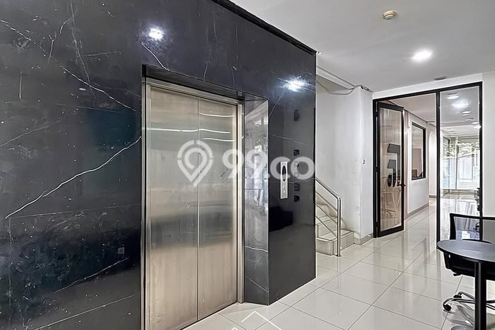 Ruko Dijual di Menteng LT 662m2, LB 1012m2 untuk Investasi Ruko Dijual di Menteng LT 662m2, LB 1012m2 untuk Investasi