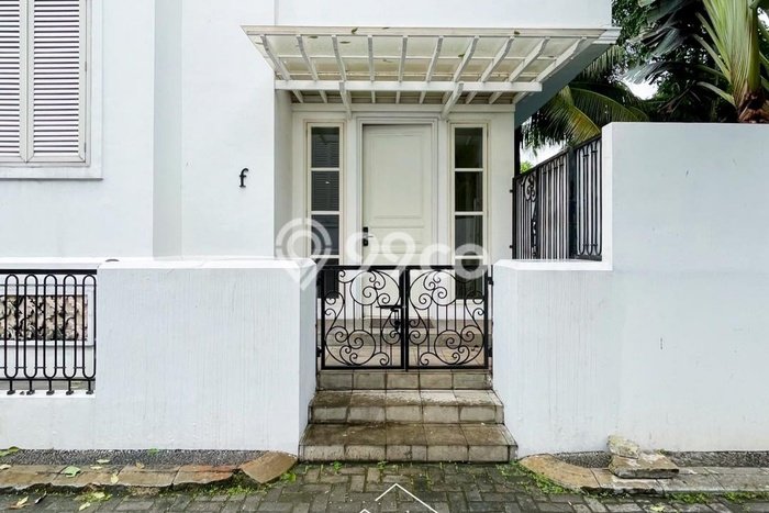 Hunian Mewah LB 300m2 Siap Huni Desain Elegan di Kemang, Jakarta Selatan Hunian Mewah LB 300m2 Siap Huni Desain Elegan di Kemang, Jakarta Selatan