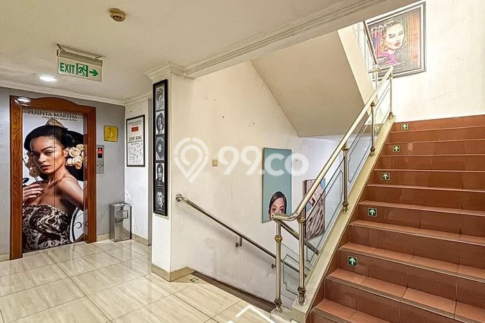Kantor Dijual di Prime Area Jakarta Selatan Luas 2402m2 Kantor Dijual di Prime Area Jakarta Selatan Luas 2402m2