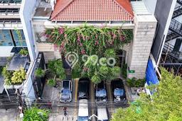 Area Ramai! Komersial Dijual di Kebayoran Baru untuk Bisnis Luas Bangunan 650m2 Area Ramai! Komersial Dijual di Kebayoran Baru untuk Bisnis Luas Bangunan 650m2
