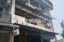Unit Komersial Dijual di Jakarta Selatan LT 145m2 & LB 580m2 Unit Komersial Dijual di Jakarta Selatan LT 145m2 & LB 580m2