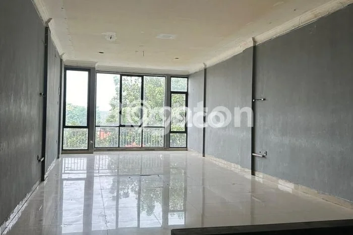 Ruko Disewa di Jakarta Selatan dengan LB 217m2 Area Komersial Ramai Ruko Disewa di Jakarta Selatan dengan LB 217m2 Area Komersial Ramai