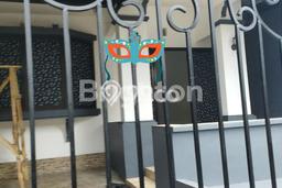 Rumah Modern 2 Kamar LT 84m2 di Tanah Sareal Rumah Modern 2 Kamar LT 84m2 di Tanah Sareal