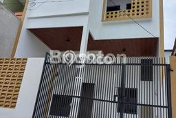 Dijual Rumah Eksklusif 4 KT di Harapan Indah, Bekasi Dijual Rumah Eksklusif 4 KT di Harapan Indah, Bekasi