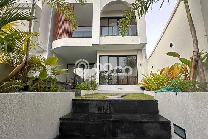 Vila Kawasan , Luas 175m2m², Cocok untuk beragam keperluan Vila Kawasan , Luas 175m2m², Cocok untuk beragam keperluan