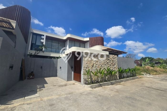 Dijual Rumah Luas Elegan Dengan View Eksklusif di Munggu, Badung Dijual Rumah Luas Elegan Dengan View Eksklusif di Munggu, Badung