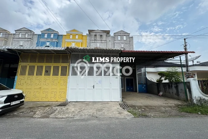 Area Ramai! Ruko Dijual di Medan Helvetia untuk Bisnis Luas Bangunan 48m2 Area Ramai! Ruko Dijual di Medan Helvetia untuk Bisnis Luas Bangunan 48m2