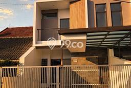 Dijual Cepat Rumah Favorit Siap Huni LB 100m2 di Arcamanik, Bandung Dijual Cepat Rumah Favorit Siap Huni LB 100m2 di Arcamanik, Bandung